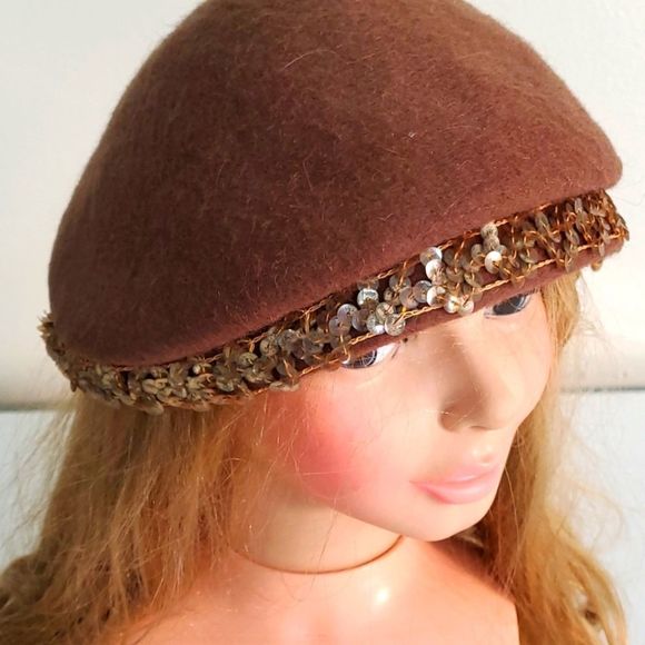 Vintage womens hat by Meldsoie. Brown Felt with sequins.